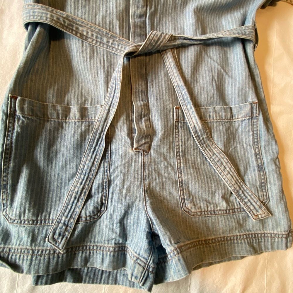 Erica Adela Pinstripe Women’s Med Denim Blue Utility Romper Belted Light Wash - Picture 4 of 10